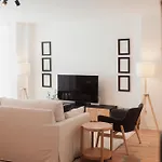 Mirando Al Sella Apartment *
